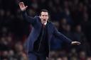 Arsenal manager Unai Emery instructs his players